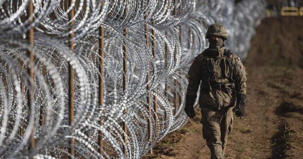 Nga nói sẵn sàng dùng toàn bộ kho vũ khí để bảo vệ Kaliningrad, NATO chỉ trích