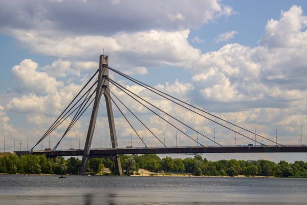 Nga tấn công cây cầu huyết mạch thứ 2 ở Kiev