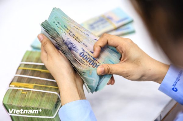 “Ngân hàng đồng loạt giảm lãi suất: Doanh nghiệp thực sự hưởng lợi đến đâu?”