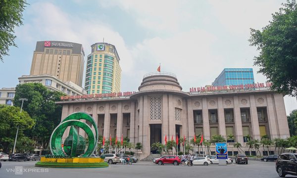 Ngân hàng Nhà nước yêu cầu giảm ít nhất 0,5% lãi suất tiết kiệm