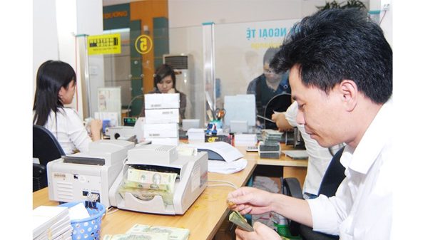 Ngân hàng Nhà nước yêu cầu giảm tiếp lãi suất và siết kiểm soát nợ xấu
