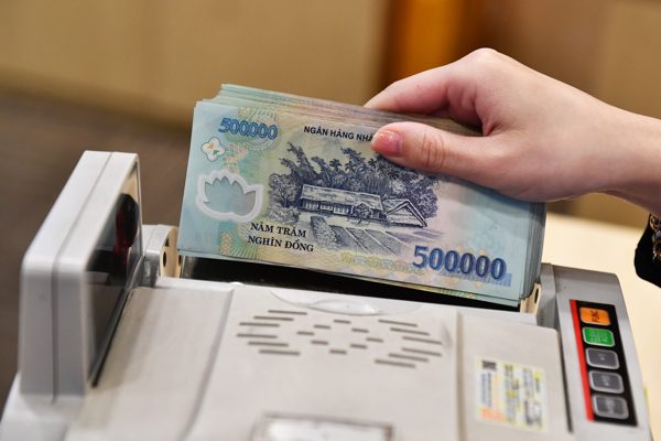 Ngân hàng rao bán 2 ô tô, có xe giá chỉ 12 triệu đồng