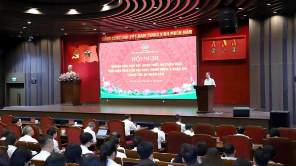 Ngành tòa án đổi mới việc đánh giá kết quả học tập, nghiên cứu nghị quyết