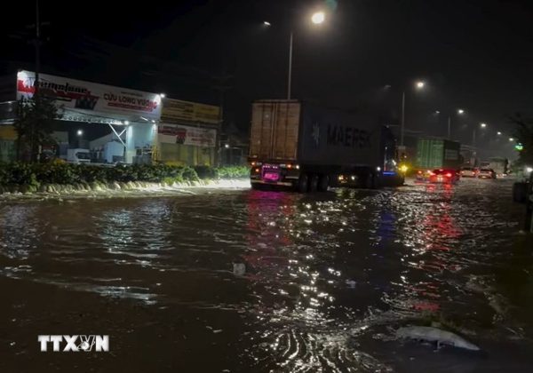 Ngập kéo dài do mưa lớn ở phía Bắc Thành phố Hồ Chí Minh