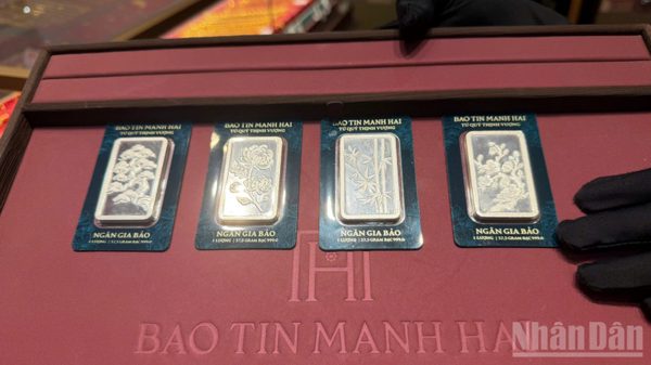 Ngày 16/10: Giá bạc trong nước và thế giới đồng loạt phục hồi