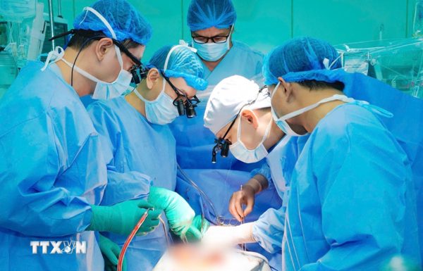 Ngày 21/10: Bộ trưởng Bộ Y tế, Bộ Nội vụ trình bày về nhiều dự án luật