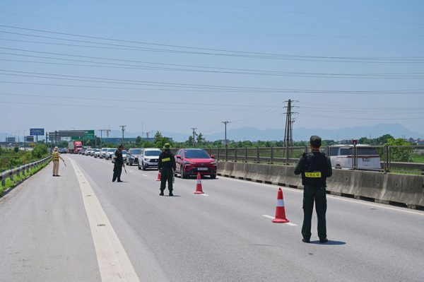 Ngày cuối kỳ nghỉ lễ Quốc khánh không phát hiện xe vi phạm về khoảng cách