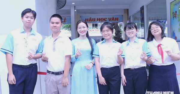 Ngày trở về 'nhà' xúc động của học sinh Phổ thông Năng khiếu, chuyên Lê Hồng Phong