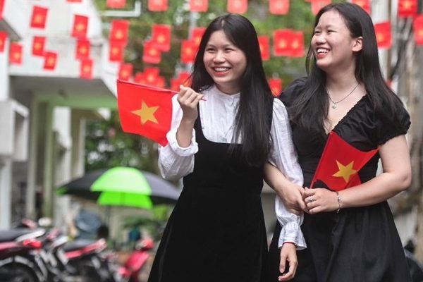 Ngày Văn hóa VN: Thay vì chỉ tắt điện đóng cửa cho nhân viên nghỉ, cần hành động