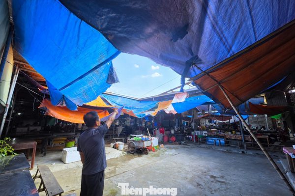 Nghệ An đề nghị làm rõ thông tin ‘nơi chợ xuống cấp, nơi xây tiền tỷ lại bỏ hoang’