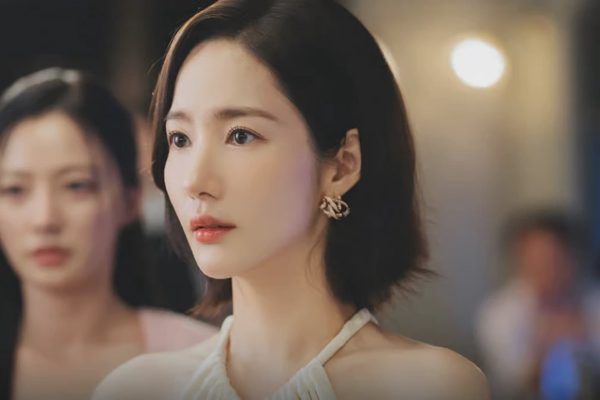 Nghe hội bạn thân lập kế thử chồng, tôi phát hiện bí mật gây sốc