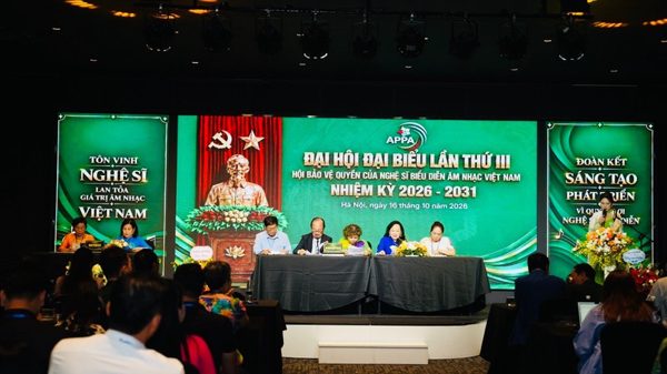 Nghệ sĩ Nhân dân Thanh Hoa tiếp tục làm Chủ tịch Hội Bảo vệ quyền của nghệ sĩ biểu diễn âm nhạc Việt Nam