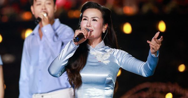 Nghệ sĩ xúc động sau đêm diễn đặc biệt