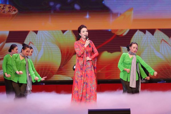 Nghệ sỹ Ưu tú Tân Nhàn: Bền bỉ cống hiến cho âm nhạc, truyền lửa cho thế hệ trẻ