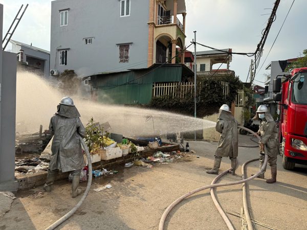 Nghi ngộ độc khí ở Hà Nội, 42 người nhập viện