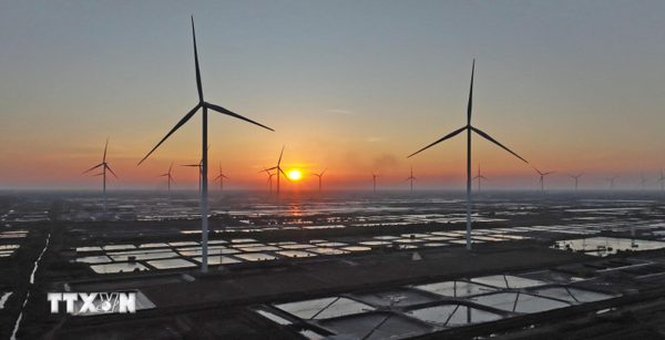 Nghị quyết 70: Mở chuỗi giá trị mới từ hai trung tâm năng lượng tái tạo