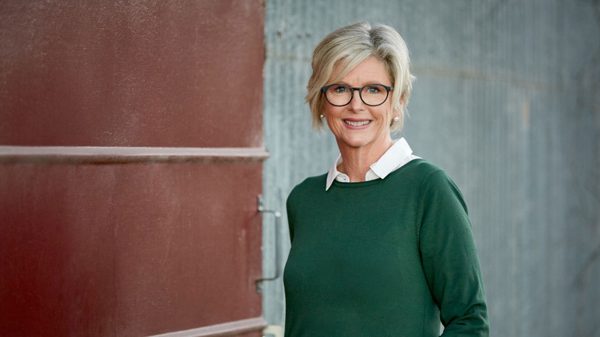 Nghị sĩ Australia Helen Haines trong tình trạng nguy kịch sau khi bị ô-tô đâm