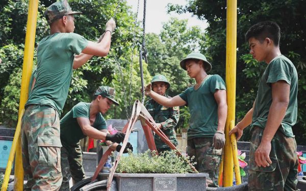 Nghĩa trang Mai Dịch những ngày đặc biệt
