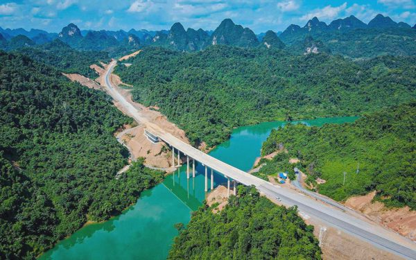 Nghiên cứu khai thác tạm và miễn phí trên 2 cao tốc qua Lạng Sơn, Cao Bằng dịp Tết 2027