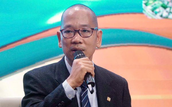 Nghiên cứu kỹ đề xuất các tuyến đường có mặt cắt rộng dọc sông Hồng