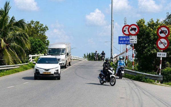 Ngưng giao thông cầu Mỏ Cày từ ngày 20-9, người dân đi lại như thế nào?