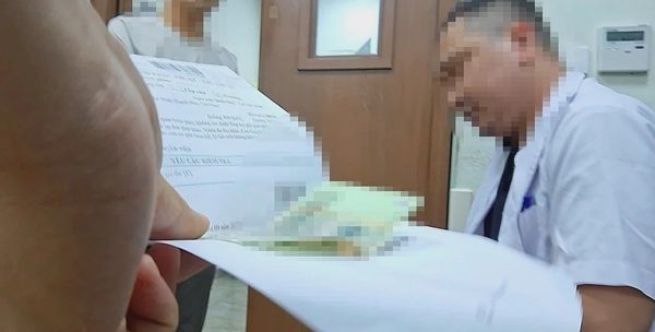 Người bệnh phản ánh 'kẹp tiền để được xạ trị sớm' ở Bệnh viện E