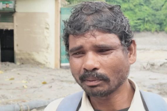 Người cha Nepal vay 13 USD, đi bộ nhiều ngày tìm con sau thảm họa lũ dữ