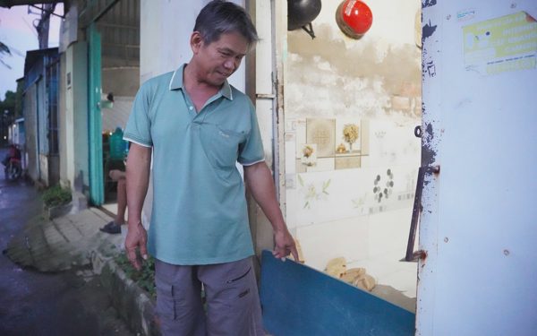 Người dân Bình Đông, TP.HCM ứng phó trước ngày triều cường đạt đỉnh