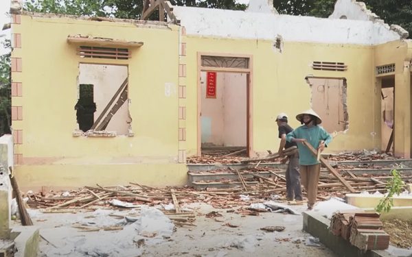 Người dân dỡ nhà, nhường đất mở rộng Nghĩa trang liệt sĩ Việt - Lào