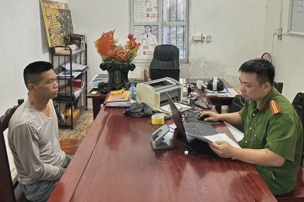 Người đàn ông ăn trộm 3 iPhone ở bệnh viện lúc rạng sáng