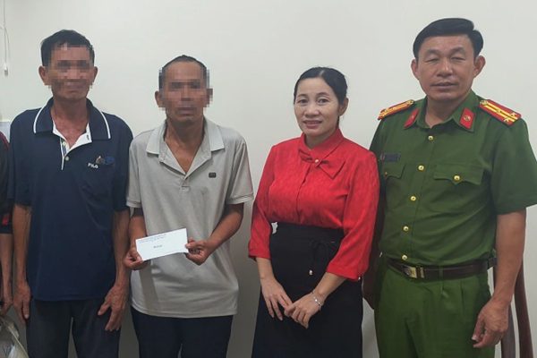 Người đàn ông được hỗ trợ trở về gia đình sau 10 năm mất liên lạc