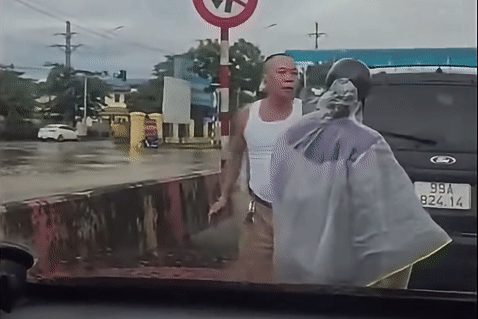 Người đàn ông lái ô tô, xuống xe tát phụ nữ, công an vào cuộc xác minh