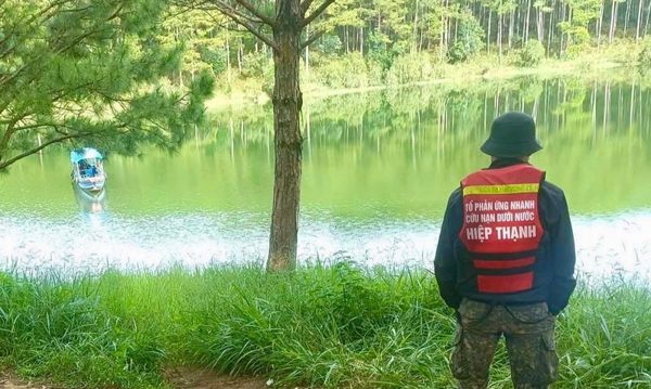 Người đàn ông mất tích khi bơi ra hồ Tuyền Lâm lấy cần câu cá