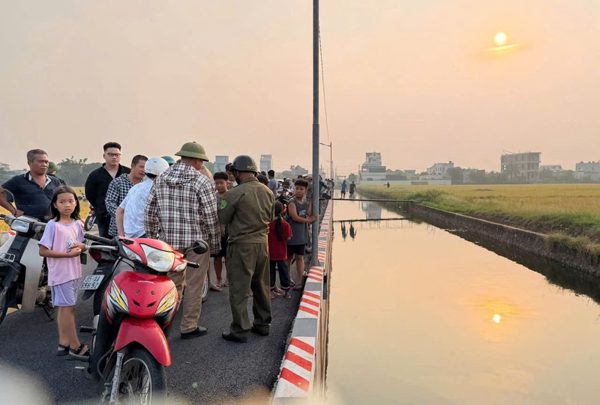 Người đàn ông ở Ninh Bình tử vong khi cứu hai cháu bé ngã xuống sông