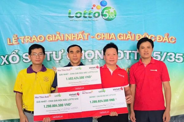 Người đàn ông Quảng Trị 2 lần trúng Vietlott 14 tỷ, không đeo mặt nạ nhận giải
