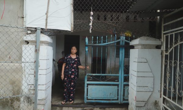Người dân sống trong lăng vua triều Nguyễn mòn mỏi chờ giải tỏa