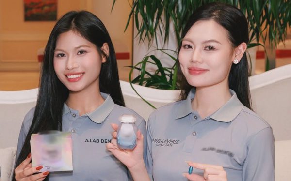Người đẹp Miss Universe Vietnam 2026 mặc áo xám, khán giả liên tưởng 'dàn' công nhân tan ca