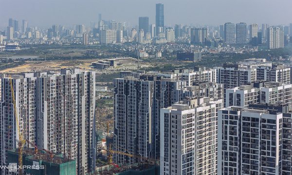 Người độc thân có 2 tỷ đồng, nên vay mua nhà hay gửi tiết kiệm?