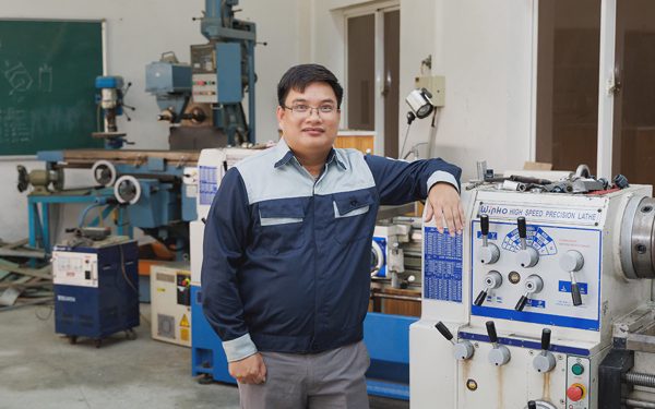 Người đồng hành phía sau những sáng chế vì cộng đồng của sinh viên Duy Tân