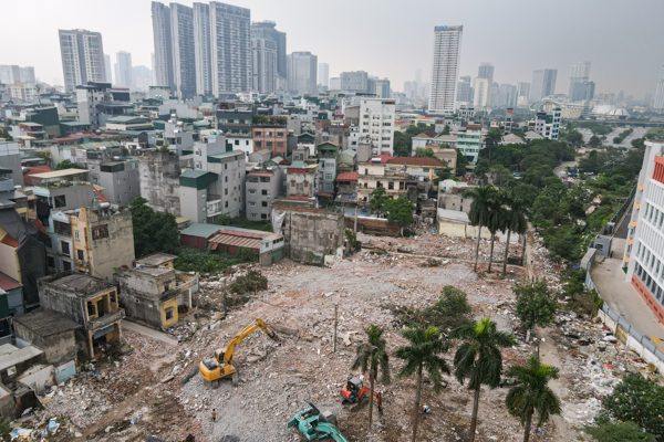 Người Hà Nội dỡ nhà, bàn giao mặt bằng làm đường nối Phạm Hùng - Lê Đức Thọ