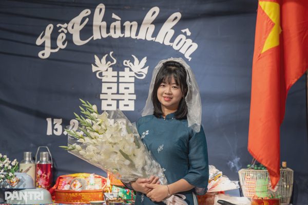 Người Hà Nội thử "tour yêu nước", về thời tem phiếu, xếp hàng lấy nước