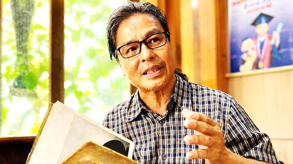Người kể chuyện từ phòng mổ