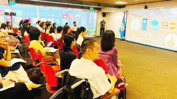 Người khuyết tật cần ở vị trí trung tâm