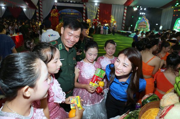 Người lính Biên phòng kết nối Trung thu yêu thương nơi biên cương Tổ quốc
