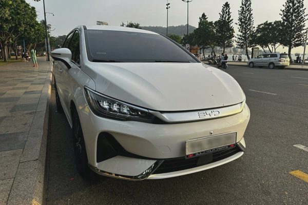 Người mua ô tô kinh doanh: "Sau năm đầu, giờ lãi tháng đã vượt tiền gốc"