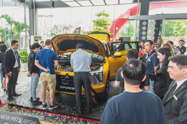 Người mua ô tô vội tất toán khoản vay khi phát hiện lãi suất tăng lên 19,4%