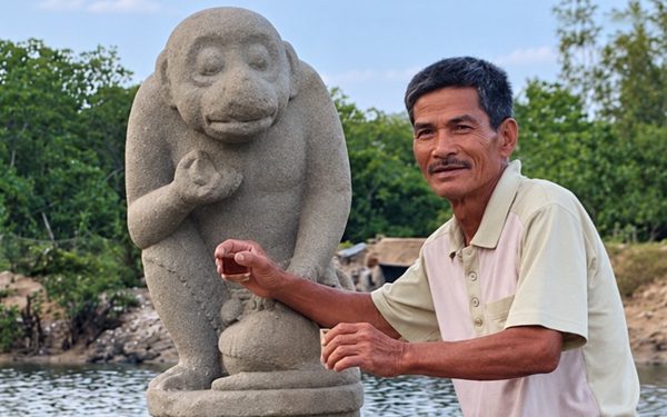 Người phát hiện tượng thần khỉ Hanuman nhận khen thưởng