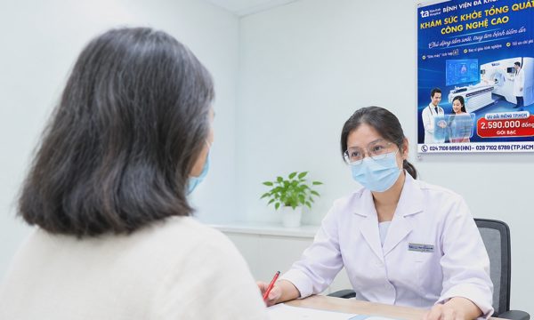 Người phụ nữ mắc cúm A kèm viêm phổi