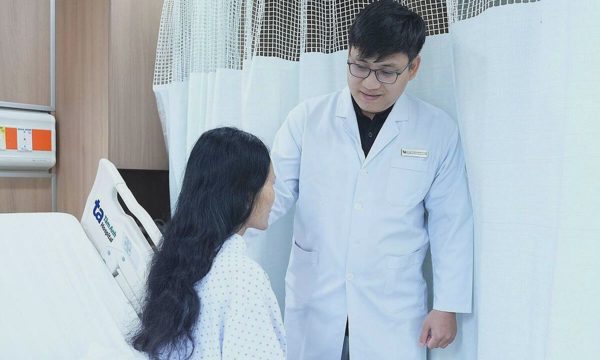 Người phụ nữ mắc hai hội chứng mạch máu