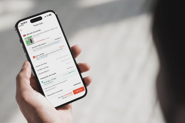Người tiêu dùng thông thái online: Kỹ tính nhưng mua nhiều